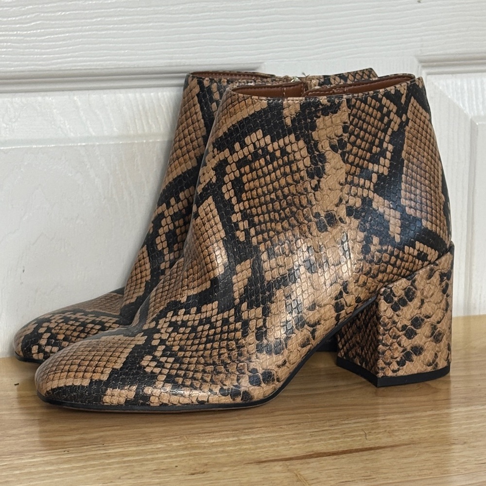 Franco Sarto Trudy Brown Snakeskin Ankle Booties Size 8 Anaconda Mob Wife animal